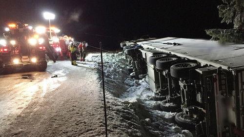 Ice Road Rescue Season 1 Episode 1 - Feast or Famine