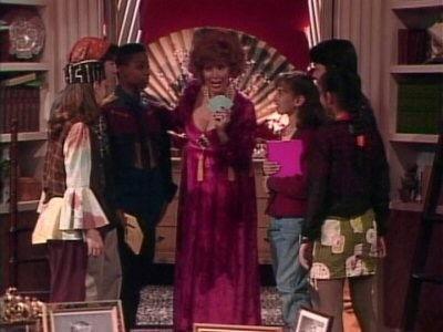 Ghostwriter Season 1 Episode 26 - Who's Who (4)