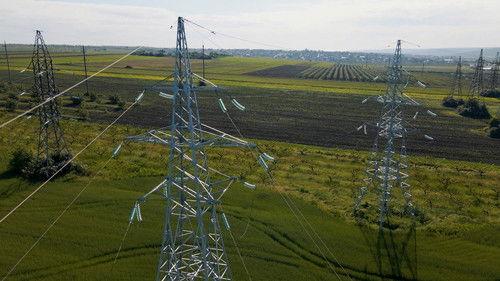 60 Minutes Season 54 Episode 24 - 2/27/2022: The Grid, Wrongful Detainees, Headlines, Deadlines & Bottom Lines