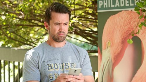 undefined Season 14 Episode 5 - The Gang Texts