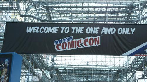 DC Daily Season 1 Episode 12 - DC is going to NYCC, and Dan DiDio talks foil covers and 100-Page Giants!