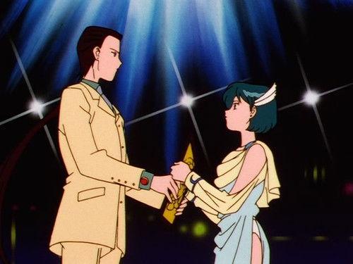 Sailor Moon Season 5 Episode 25 - Butterflies of Light: A New Chapter on the Horizon