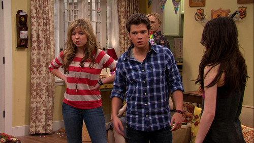 iCarly Season 5 Episode 8 - iStill Psycho (2)