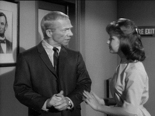 My Favorite Martian Season 1 Episode 5 - Man or Amoeba