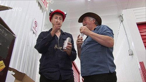 Storage Wars: Northern Treasures Season 1 Episode 8 - Fashion Passion