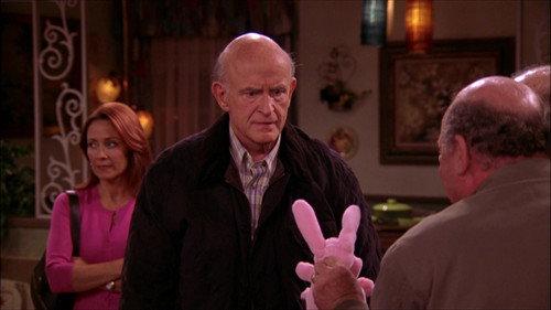 Everybody Loves Raymond Season 7 Episode 4 - Pet the Bunny
