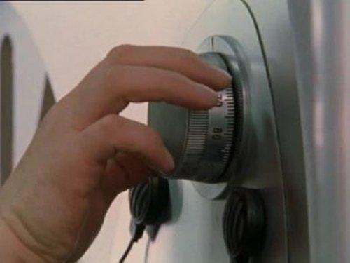 Ultimate Force Season 2 Episode 4 - The List