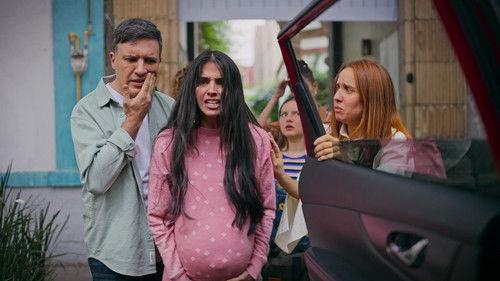 LaLola Season 2 Episode 10 - Mariposa o riesgo en la profesia