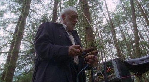 Jeremiah Season 2 Episode 12 - The Face in the Mirror