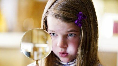 Young Sheldon Season 1 Episode 14 - Potato Salad, a Broomstick, and Dad's Whiskey