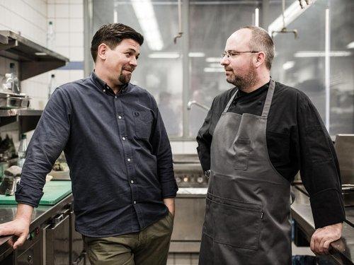 Kitchen Impossible Season 1 Episode 1 - Tim Mälzer vs. Christian Lohse