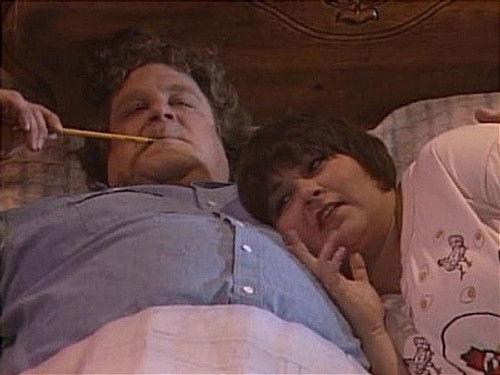 Roseanne Season 2 Episode 18 - I'm Hungry