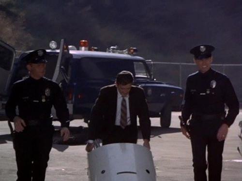 Adam-12 Season 2 Episode 20 - Log 104: The Bomb