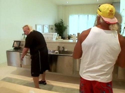 Hogan Knows Best Season 3 Episode 10 - Knobs Invades