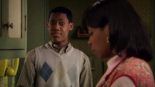 Everybody Hates Chris Season 4 Episode 10 - Everybody Hates New Years Eve
