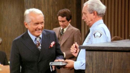 The Mary Tyler Moore Show Season 7 Episode 8 - Mary Gets a Lawyer