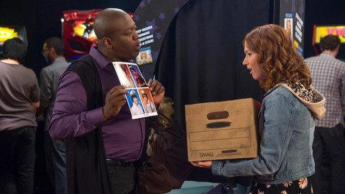Unbreakable Kimmy Schmidt Season 1 Episode 4 - Kimmy Goes to the Doctor!