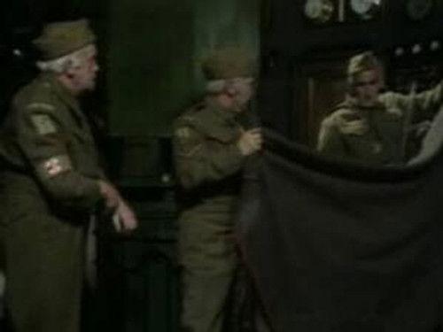 Dad's Army Season 4 Episode 7 - Put That Light Out!