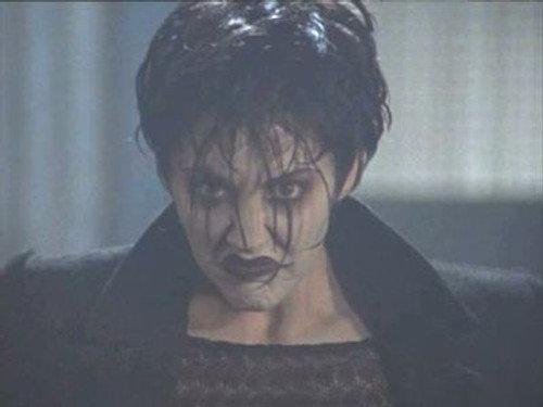 The Crow: Stairway to Heaven Season 1 Episode 15 - Birds Of A Feather