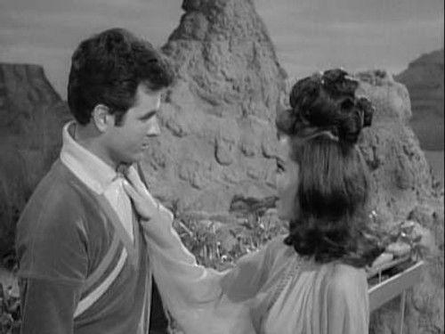 Lost in Space Season 1 Episode 25 - The Space Croppers