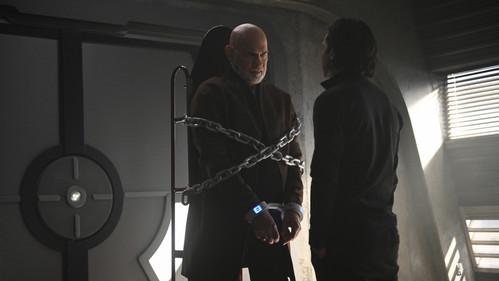 Supergirl Season 5 Episode 18 - The Missing Link