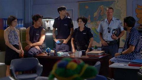 Εκτός Υπηρεσίας Season 1 Episode 8 - Episode 8