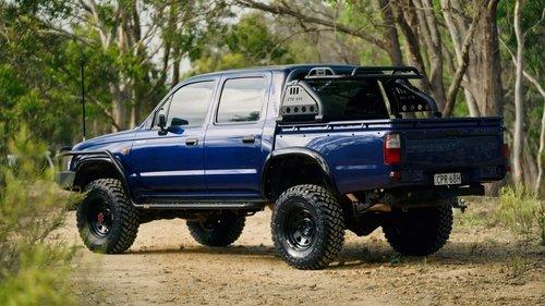Wheeler Dealers: World Tour Season 1 Episode 7 - Hilux - Australia