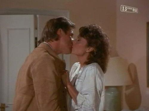 Scarecrow and Mrs. King Season 4 Episode 1 - Stemwinder (1)