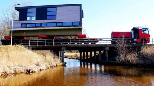 Humongous Moves Season 1 Episode 5 - Floating Fortresses