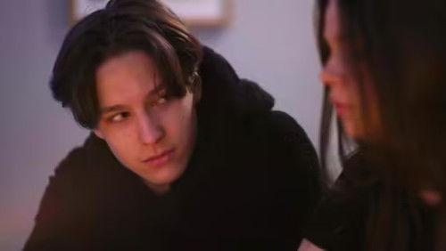 Strula Season 4 Episode 1 - Awkward