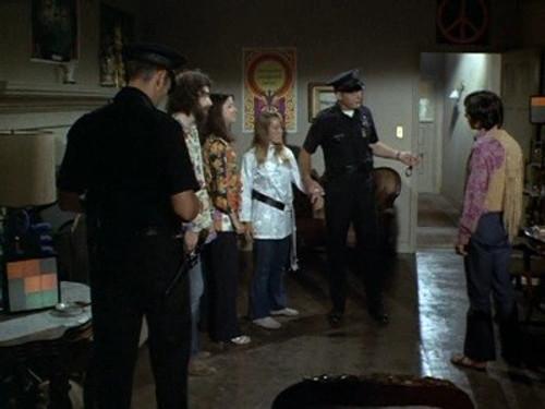 Adam-12 Season 3 Episode 5 - Log 065: Cigarettes, Cars and Wild, Wild Women