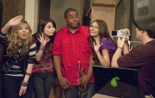 iCarly Season 4 Episode 13 - iParty With Victorious (3)