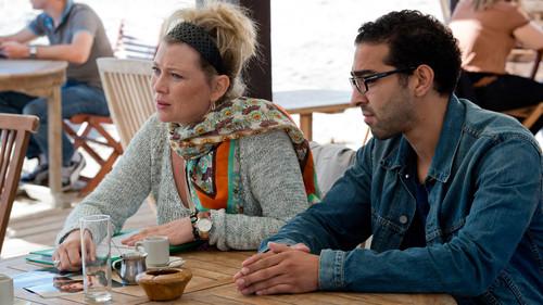 Candice Renoir Season 1 Episode 2 - The More, the Merrier?