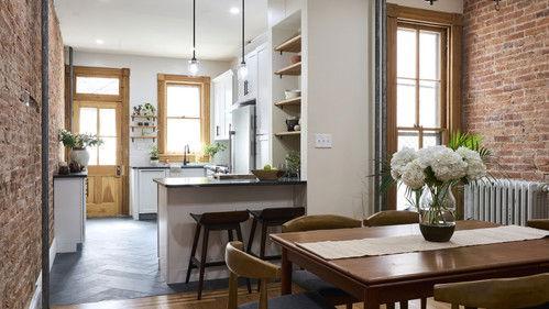 In With the Old Season 3 Episode 2 - Charm City