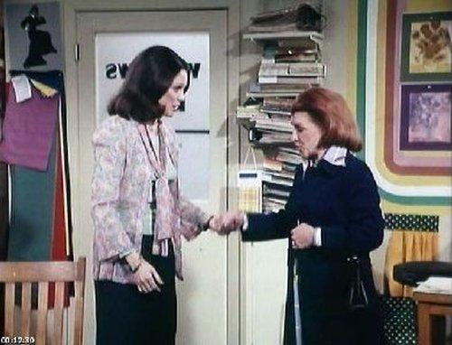 Rhoda Season 1 Episode 24 - Ida, the Elf