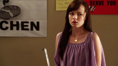 undefined Season 1 Episode 6 - Queen Bee-atches