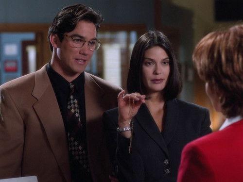 Lois & Clark: The New Adventures of Superman Season 2 Episode 14 - Top Copy
