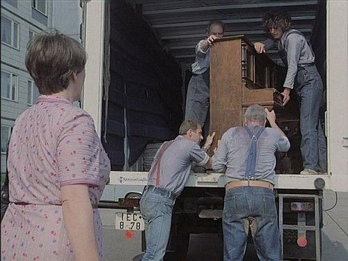 Spuk im Hochhaus Season 1 Episode 3 - Like Cats and Dogs