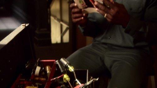 Everybody Hates Chris Season 4 Episode 18 - Everybody Hates the Car