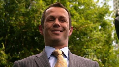 Valentine Season 1 Episode 2 - Daddy's Home