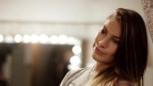 Roommates Season 1 Episode 8 - She's Got a Girlfriend