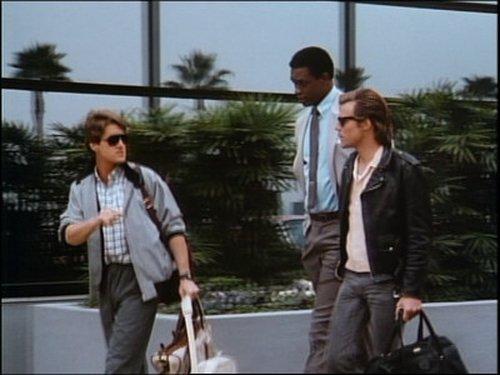 Misfits of Science Season 1 Episode 8 - Fumble on the One