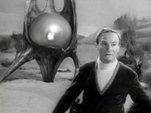 Lost in Space Season 1 Episode 8 - Invaders from the Fifth Dimension