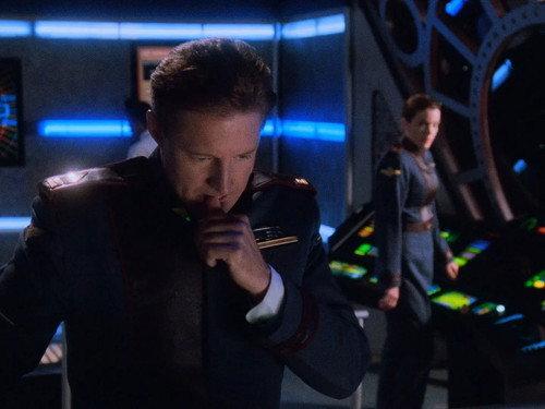 Babylon 5 Season 2 Episode 1 - Points of Departure