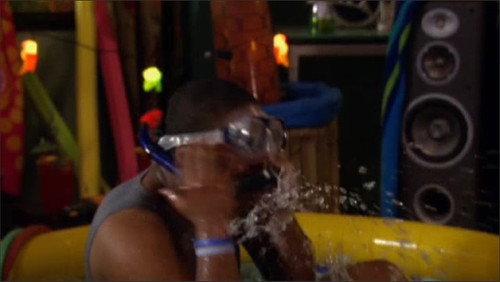 Zoey 101 Season 4 Episode 2 - Fake Roommate