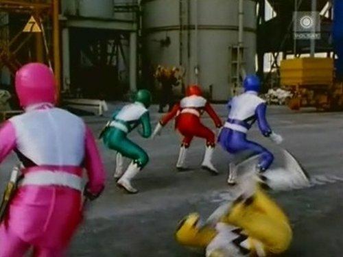 Power Rangers Season 7 Episode 4 - Rookie in Red