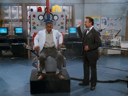 Family Matters Season 9 Episode 6 - A Mind Is a Terrible Thing to Read