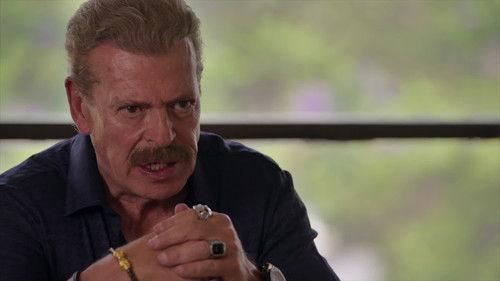 Los hilos del pasado Season 1 Episode 10 - Insiste