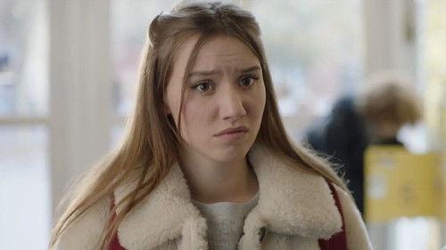 SKAM France Season 2 Episode 1 - Leave Daphné alone