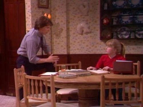 Family Ties Season 1 Episode 21 - Stage Fright (a.k.a. Video Jitters)